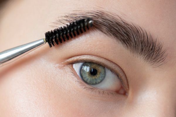 What does brow oil do?